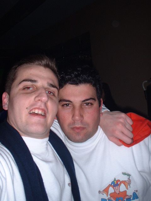 2001 — Fundação do Grupo